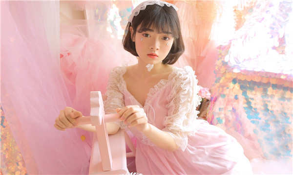 山海关供卵试管代怀生子多少钱？这一直是很多不孕不育家庭关注的话题。在中国，不孕不育的发生率越来越高，根据《中国不孕不育现状调研报告》显示，育龄夫妇的不孕不育率从20年前的3%增长至现在的12.5%-18.2%，患者人数高达6000万以上。在这样的背景下，许多家庭通过供卵试管来实现自己的生育梦想。那么，供卵试管代怀生子的费用到底是多少呢？